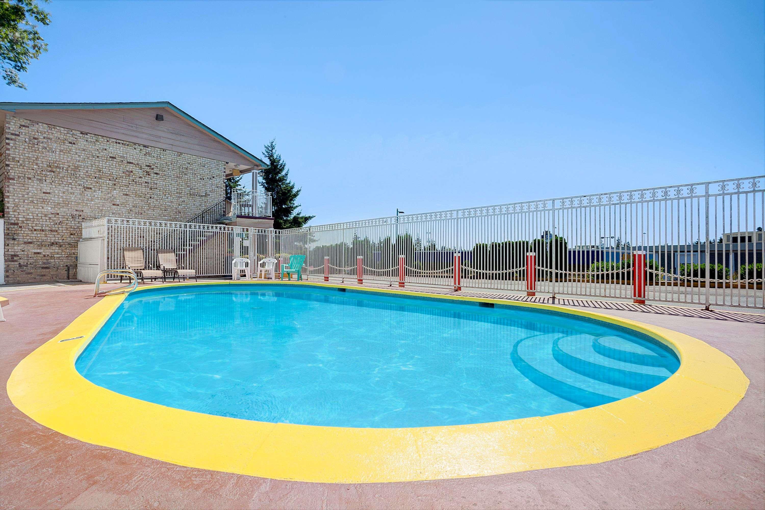 Days Inn By Wyndham Everett Esterno foto